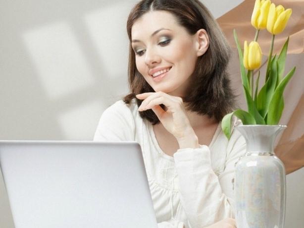 How to chat with a man via webcam cover picture