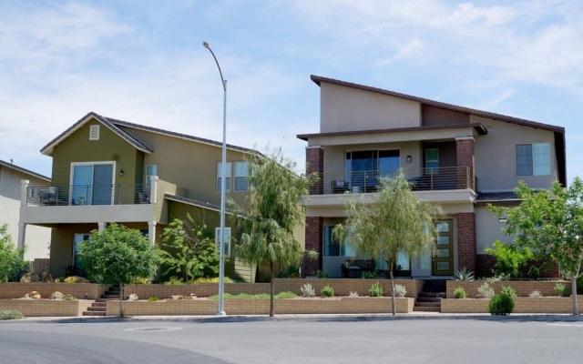 10 Reasons to Live in Henderson, NV cover picture