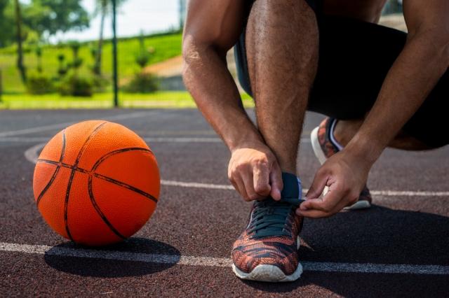 Guide to Selecting Perfect Basketball Footwear cover picture