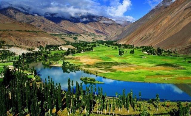 Unveiling Pakistan's Hidden Gems cover picture