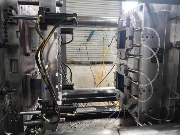 The Importance of Choosing the Right Injection Molding Supplier cover picture