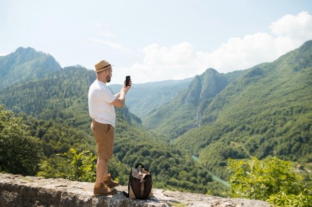 Cargo Shorts: Your Go-To for Effortless Summer Style cover picture