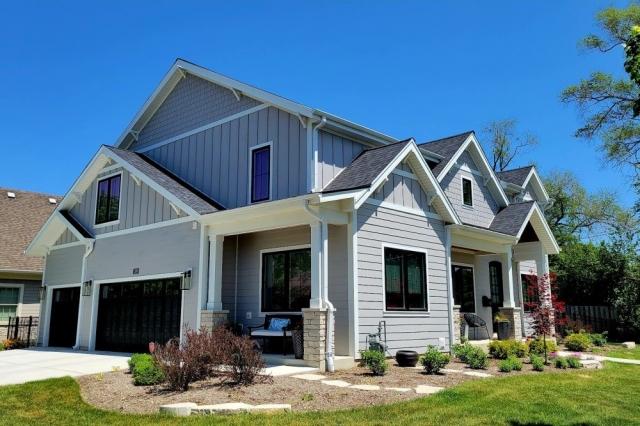 Enhancing Home Exteriors: The Importance of Siding Replacement cover picture