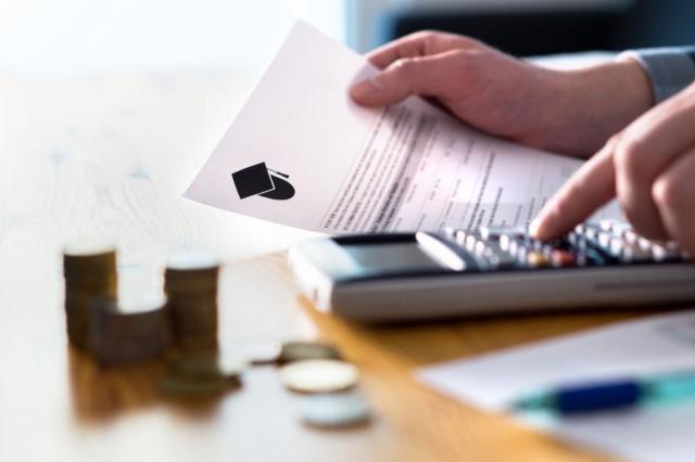 How To Build A Debt-Free Future For Yourself ? cover picture