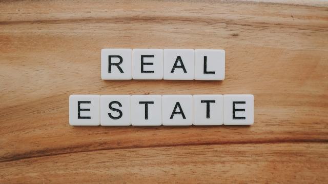Comprehensive Guide to Purchasing Property in the UAE: What You Can Afford cover picture