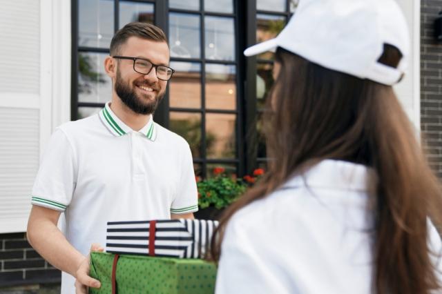 Tips for Meeting Your Customer's Delivery Expectations cover picture