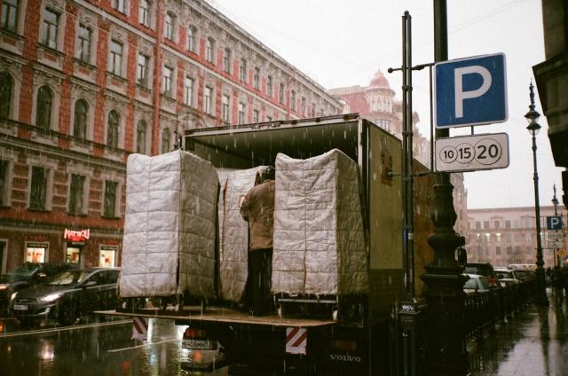 5 Things You Need to Do Before Moving Across the Country cover picture