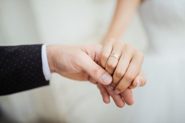 The Ultimate Guide to Beach Proposals: What You Need to Know cover picture