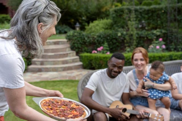 Mastering Outdoor Feasts: Essential Accessories for Your Pizza Oven cover picture