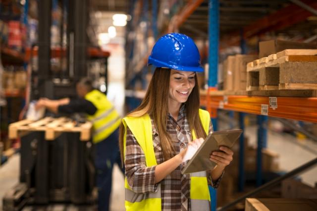Tailored and Scalable Warehousing Solutions: A Guide cover picture