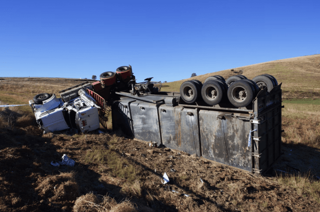 What Are the Factors Considered in a Truck Accident Settlement According to Indiana Law? cover picture