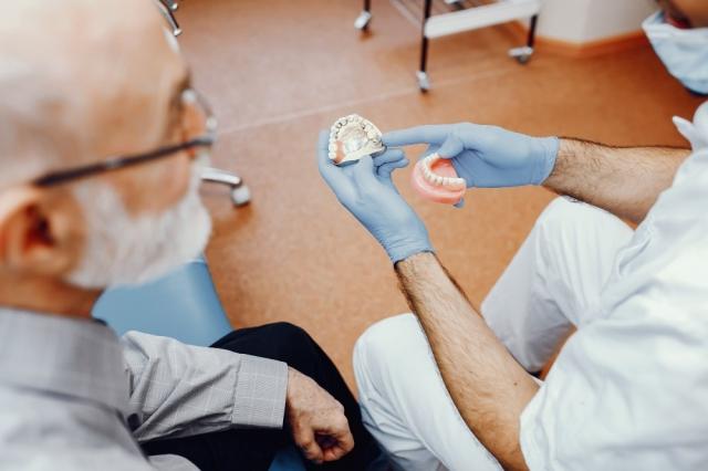 5 Benefits of Seeking Professional Denture Repair Services cover picture