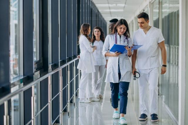 Top 5 Trends in Healthcare You Cannot Miss cover picture