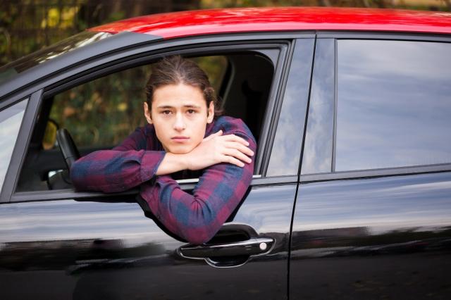 Ways Teenage Drivers Can Prevent Car Crashes cover picture