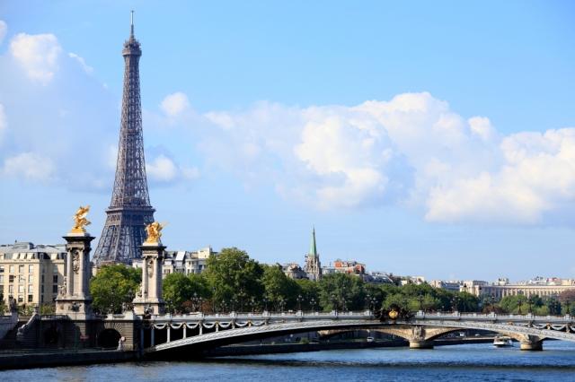Paris France Famous and Hidden Places Comfortable Buses cover picture