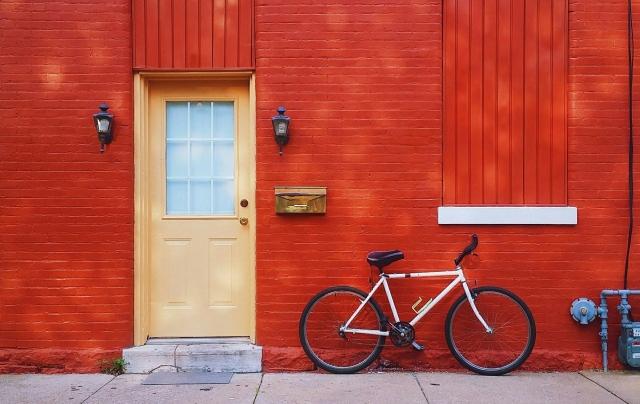 The Ultimate Guide to Selling Your Bike Online with Tips for a Quick Sale cover picture