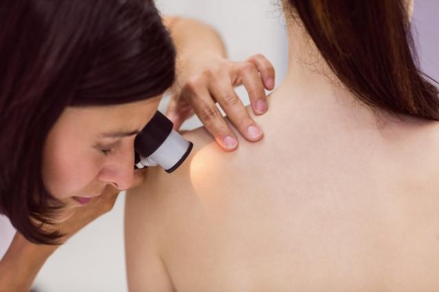 The Common Goals of Dermatologists and Natural Skin Care cover picture