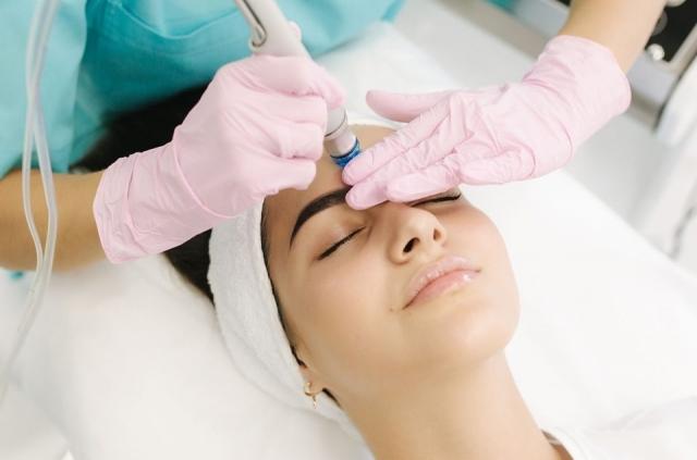 HydraFacial London: The Perfect Way to Keep Your Skin Looking Young and radiant cover picture