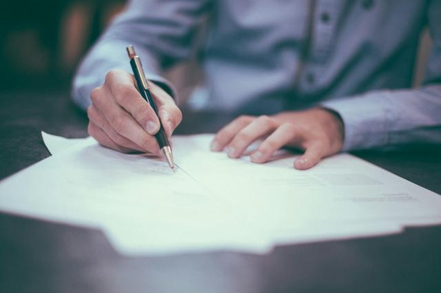 ​​5 Reasons Why a Small Business Needs Commercial Insurance cover picture