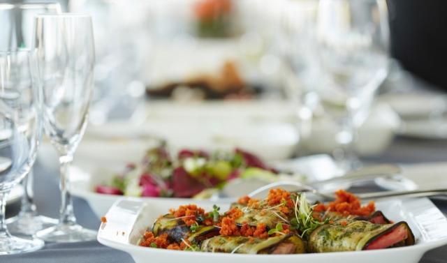 Discover the Secrets of Affordable Fine Dining in Abu Dhabi cover picture
