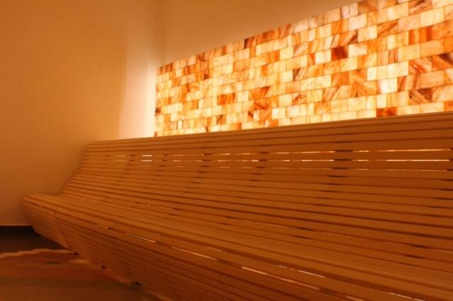Ways to incorporate Himalayan salt bricks in your Living space cover picture