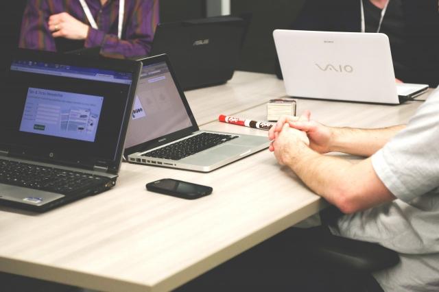 Choosing the Right Type of Lender for your Business cover picture