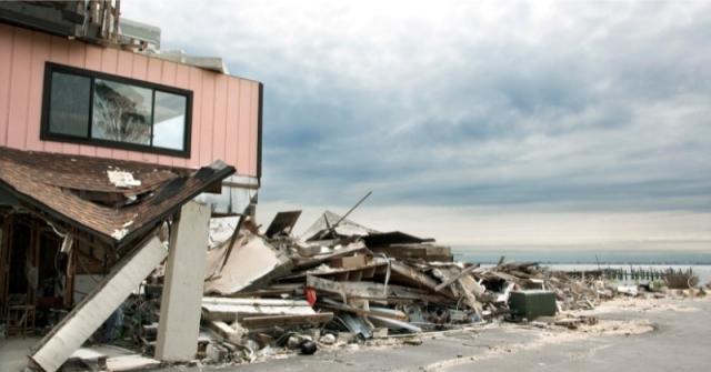 Water Damage in Commercial Properties: Key Recovery Steps cover picture