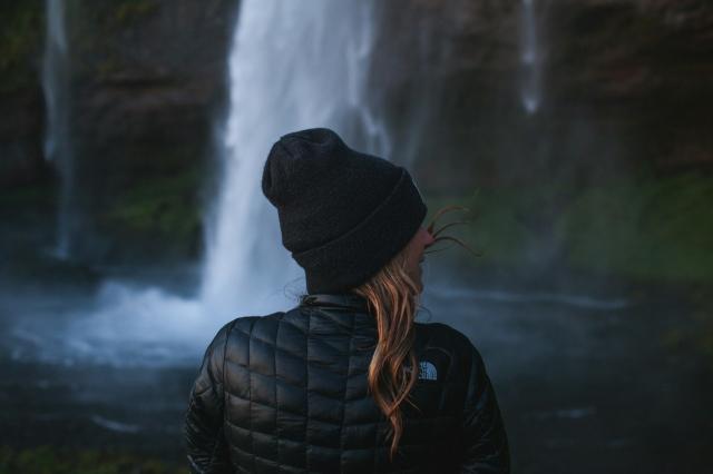 How to Wear a Beanie: 5 Beanie Outfits for Women cover picture