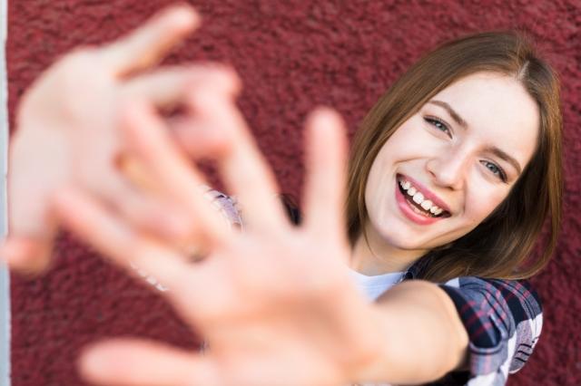 Veneers 101: Transform Your Smile in Just One Visit cover picture