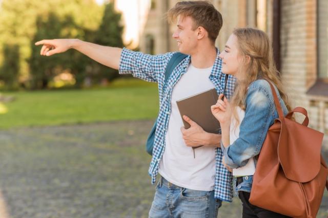 Navigating the High School Landscape: A Parent’s Guide to Choosing the Right School cover picture