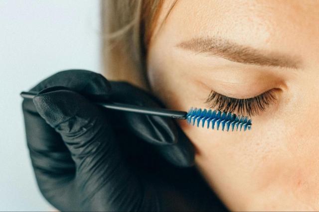 The Power of Lash and Brow Tinting in Enhancing Natural Beauty cover picture