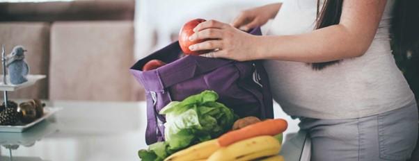 A Practical Guide to Maintaining Healthy Weight During Pregnancy cover picture
