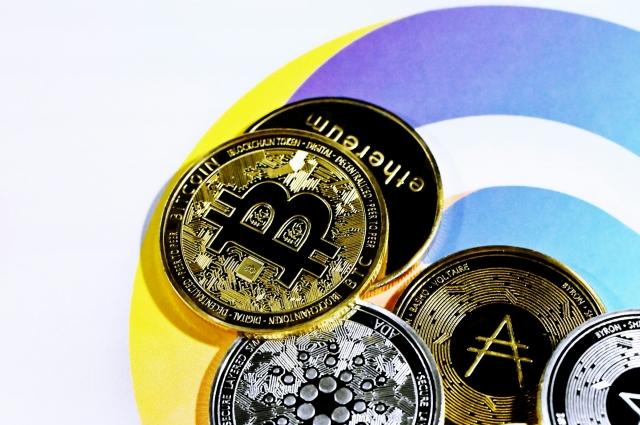 The versatility of instant crypto exchanges: More than just swaps cover picture