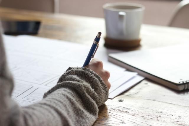 Need To Write a Company Handbook? How To Do So in 5 Easy Steps cover picture