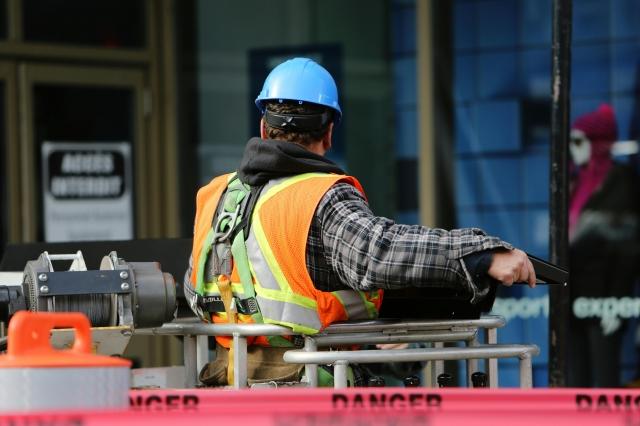 7 Overlooked Fall Protection Hazards on Job Sites cover picture