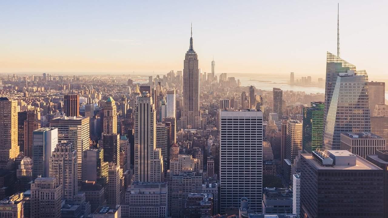 What is the largest city in the world? cover picture