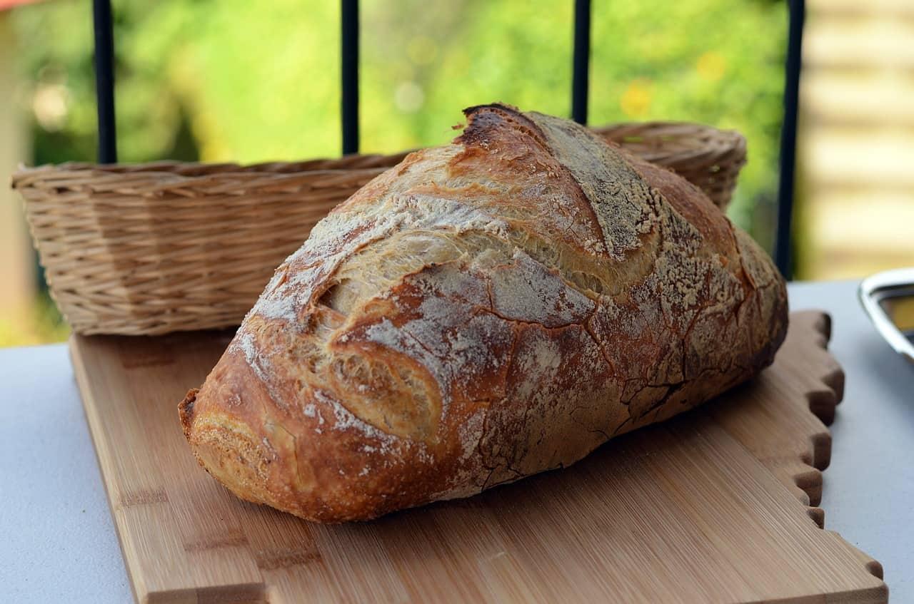 The health benefits of making homemade bread cover picture