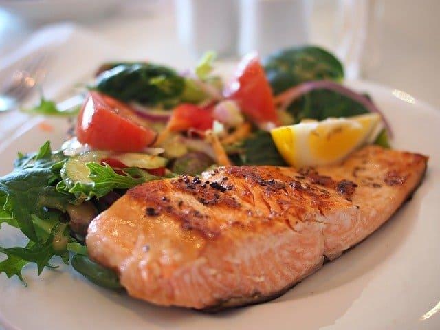 What are the foods that contain vitamin D? cover picture