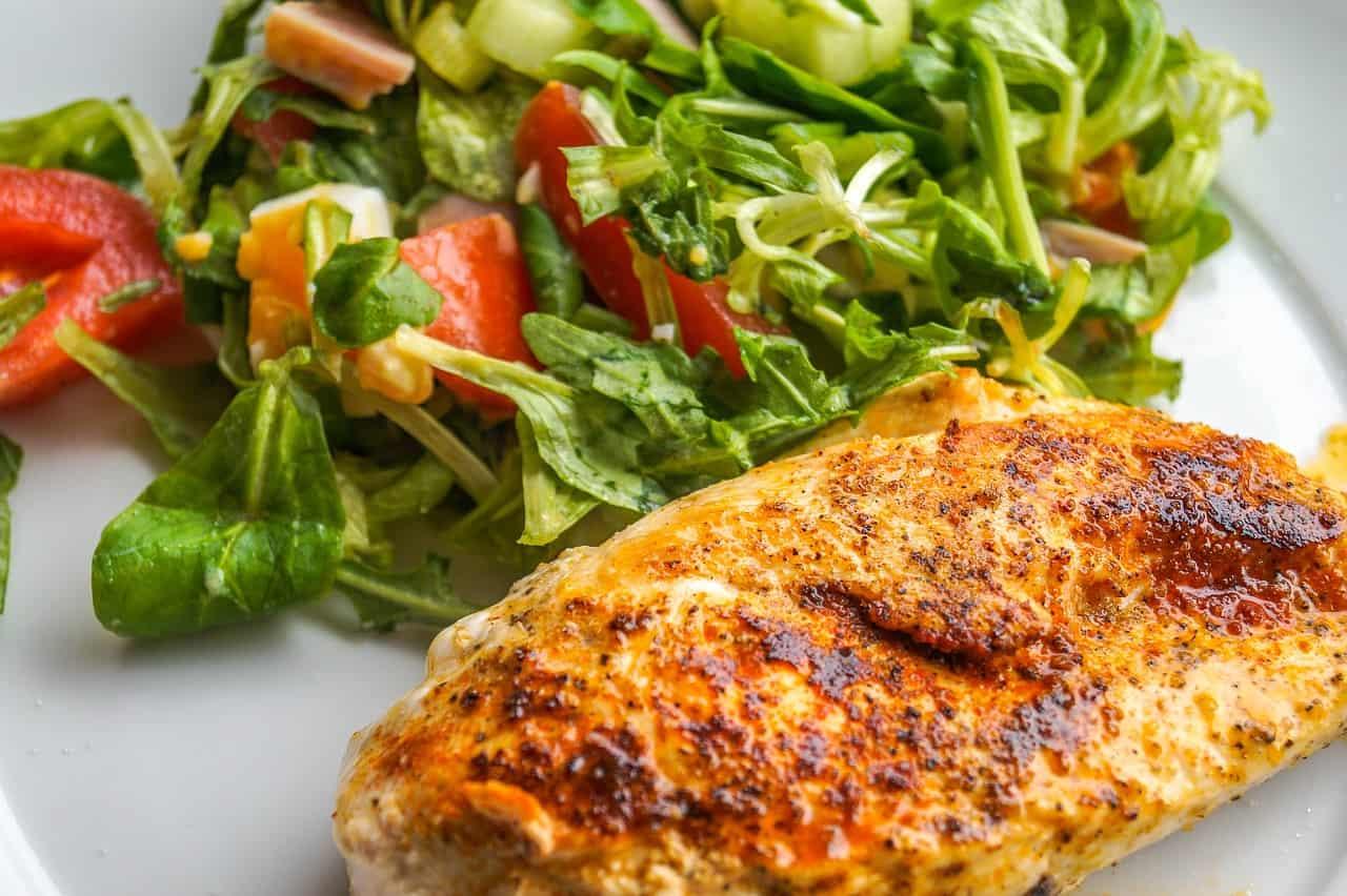 How to easily prepare chicken breasts in the air fryer? cover picture