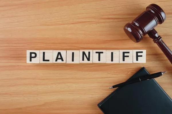 Understanding the Difference Between a Defendant and a Plaintiff cover picture
