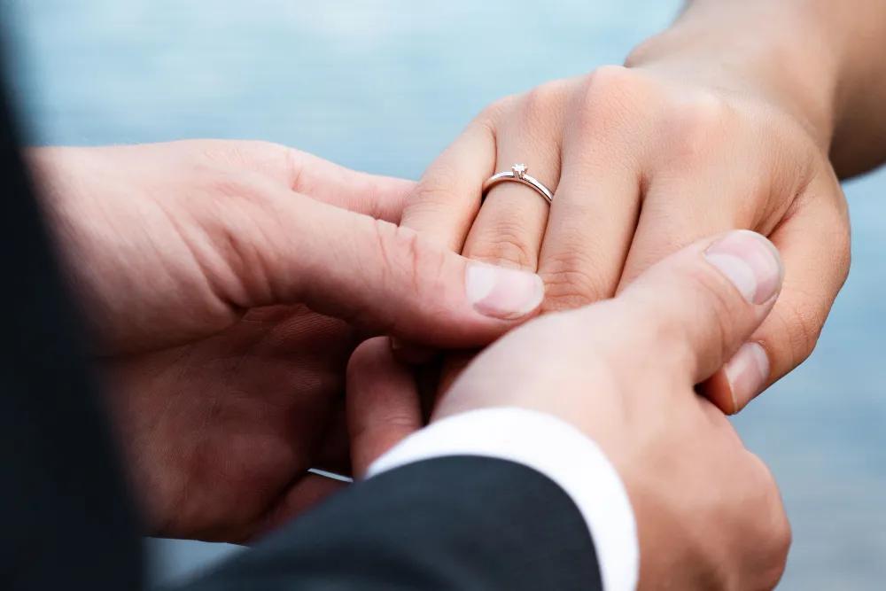 8 Alternatives to James Allen for Custom Engagement Rings cover picture