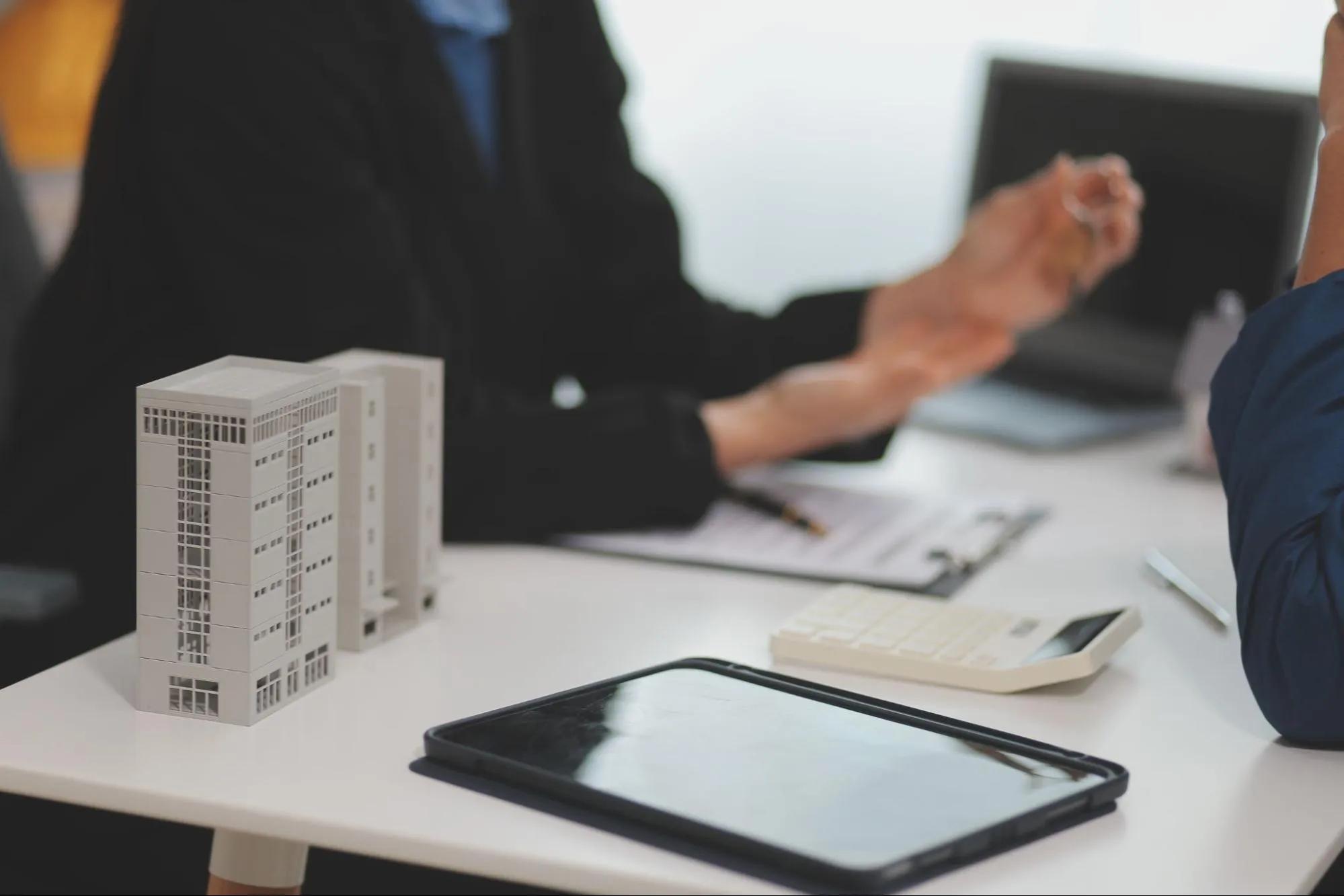 Top 3 Private Lenders for Real Estate Investors in the USA cover picture