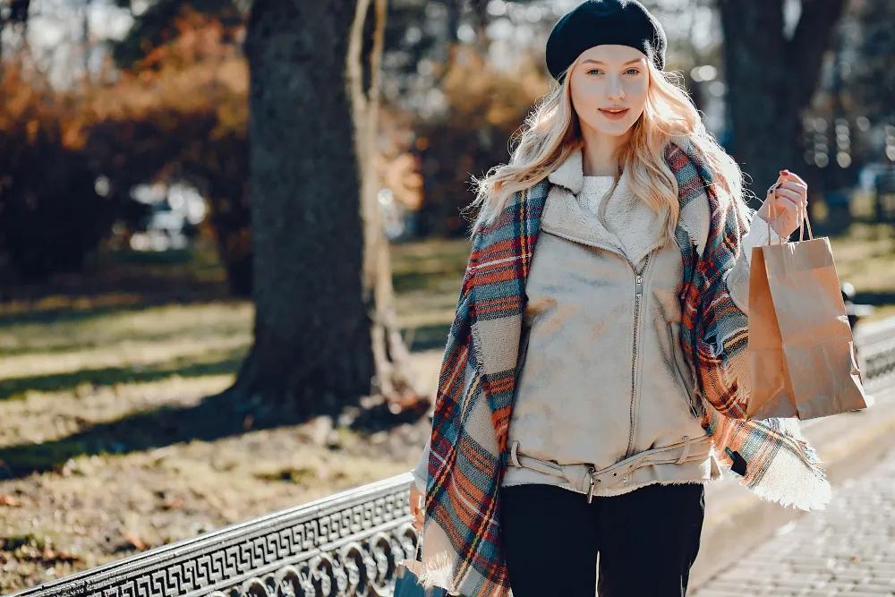 What to Pack for a Stylish Autumn Weekend in the Countryside cover picture