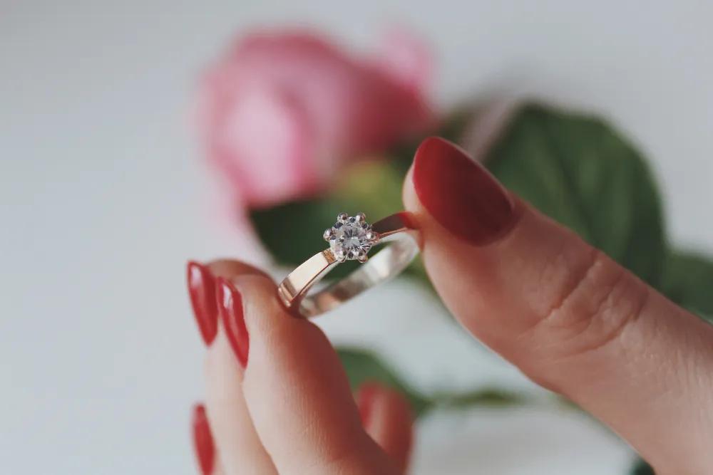 A Stacking and Layering Guide on Diamond Rings for Women cover picture