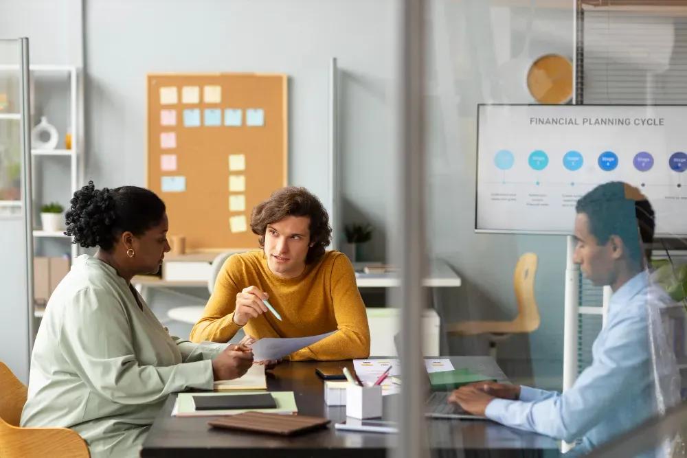 6 Ways to Improve the HR Department cover picture