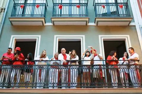 How Early Should You Book A San Fermín Balcony? cover picture