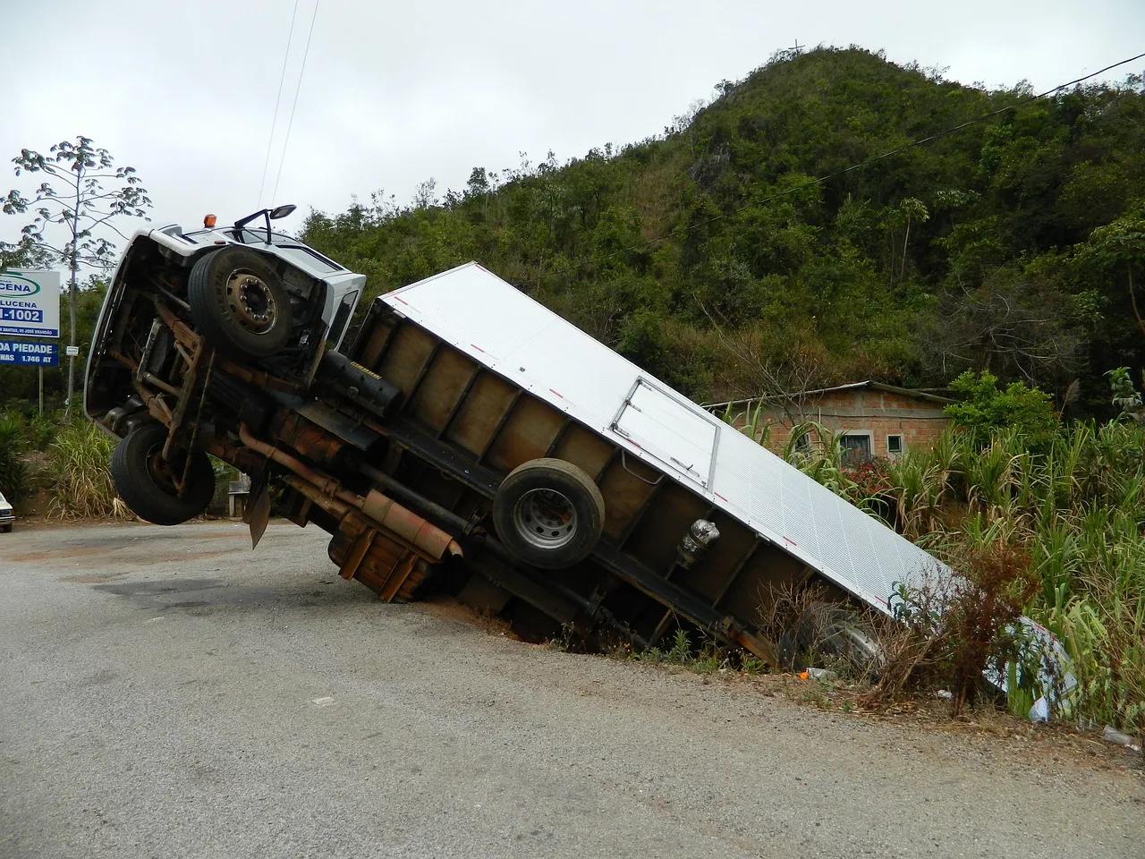 Truck Accident Safety Tips: How to Stay Safe Around Large Trucks cover picture