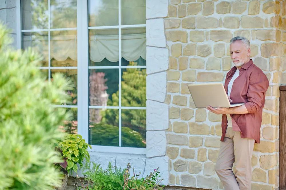 How a Clean Home Exterior Can Improve Your Everyday Outlook cover picture
