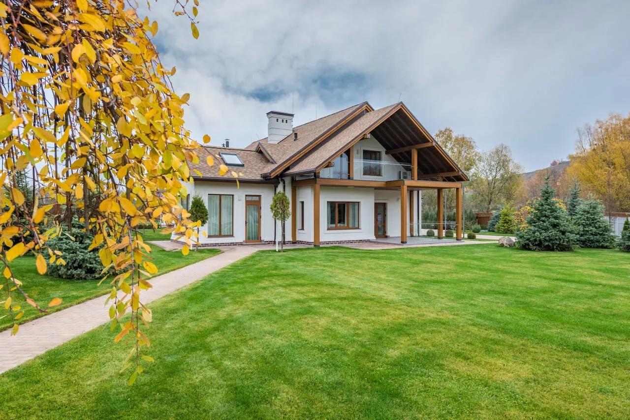 Built to Last: A Guide to Maintaining a Beautiful, Functional Home cover picture