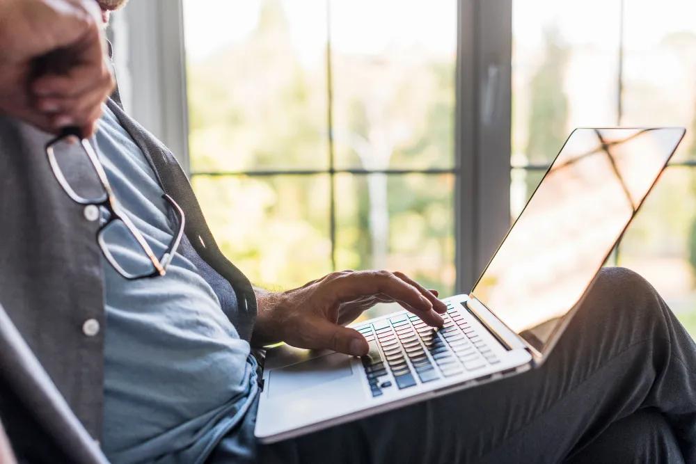 How to Protect Older Persons from Online Scams cover picture